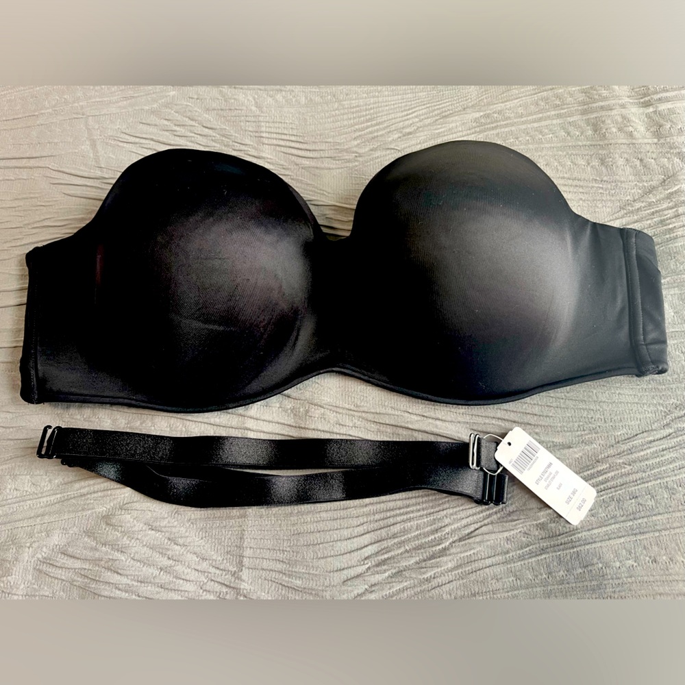 SOMA “Stunning Starlet Strapless” Black Bra. Only worn once. Straps never used.